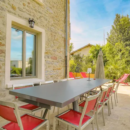 Charmante Maison Avec Piscine Proche Lyon Dardilly