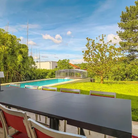Charmante Maison Avec Piscine Proche Lyon Semesterbostad *