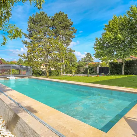 Charmante Maison Avec Piscine Proche Lyon *